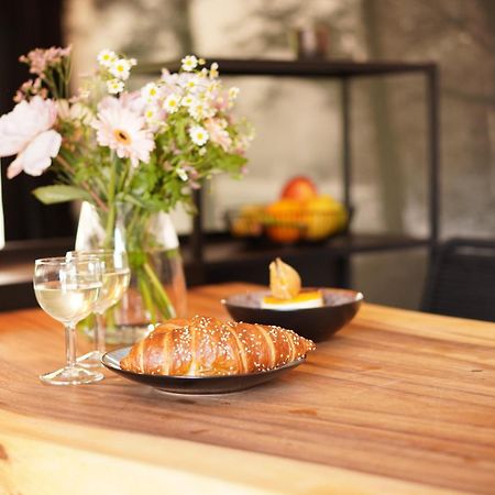 Stay At Smilla - Boutique Apartments Mit Kueche - Parken - Klima - Netflix - Waschmaschine Wiesbaden Exterior photo