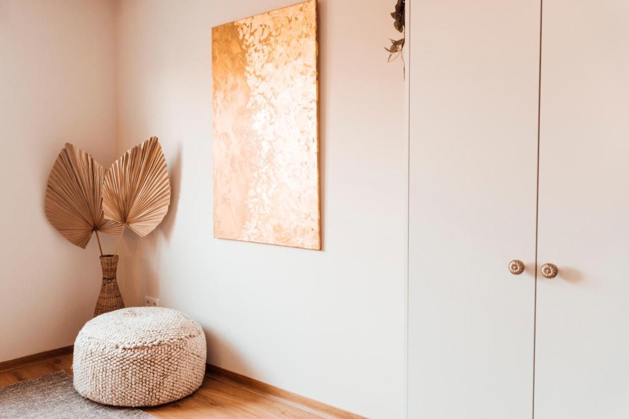 Stay At Smilla - Boutique Apartments Mit Kueche - Parken - Klima - Netflix - Waschmaschine Wiesbaden Exterior photo