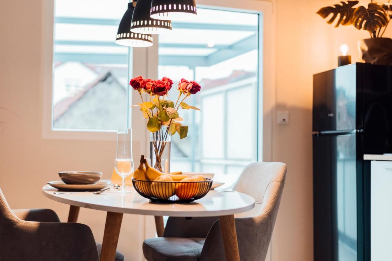 Stay At Smilla - Boutique Apartments Mit Kueche - Parken - Klima - Netflix - Waschmaschine Wiesbaden Exterior photo