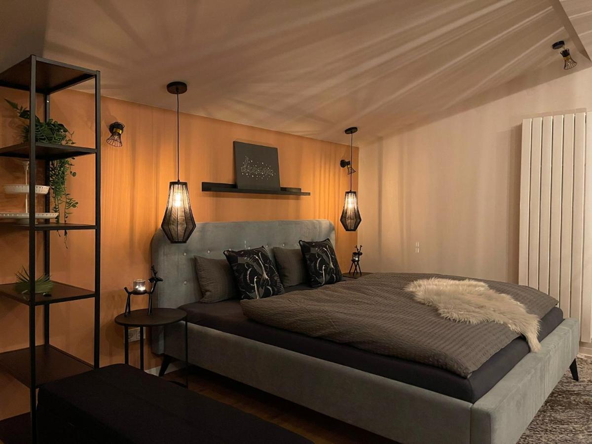 Stay At Smilla - Boutique Apartments Mit Kueche - Parken - Klima - Netflix - Waschmaschine Wiesbaden Exterior photo
