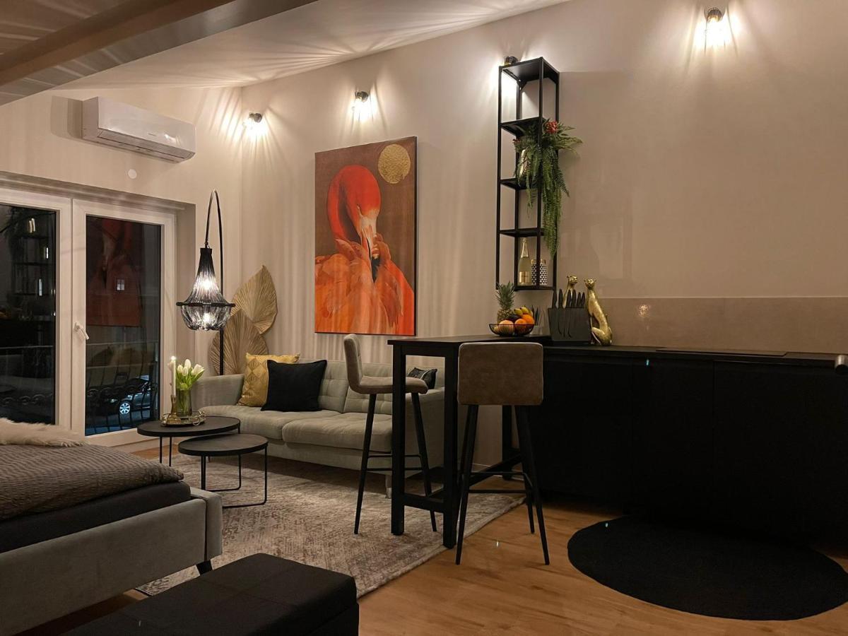 Stay At Smilla - Boutique Apartments Mit Kueche - Parken - Klima - Netflix - Waschmaschine Wiesbaden Exterior photo