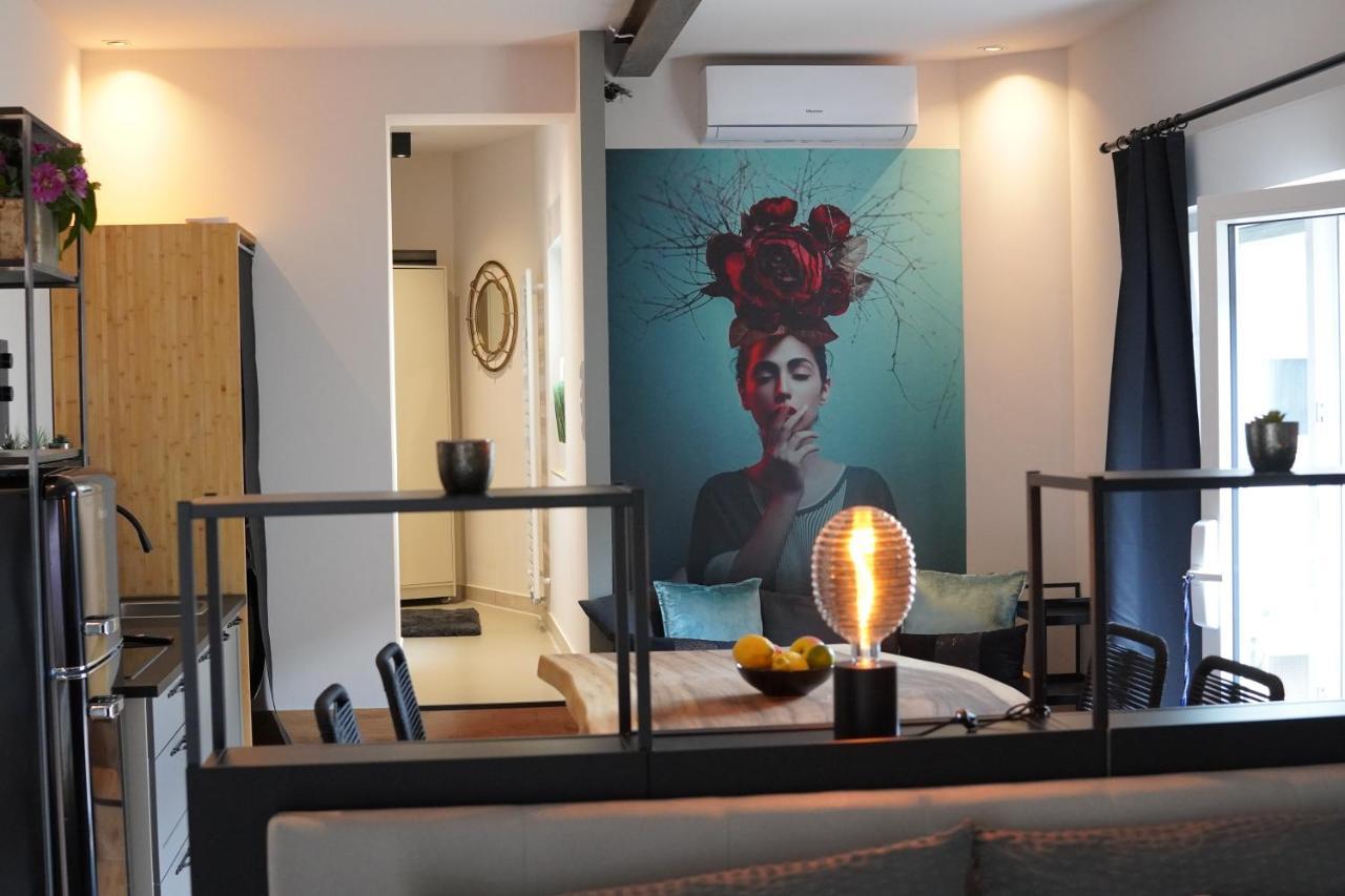 Stay At Smilla - Boutique Apartments Mit Kueche - Parken - Klima - Netflix - Waschmaschine Wiesbaden Exterior photo