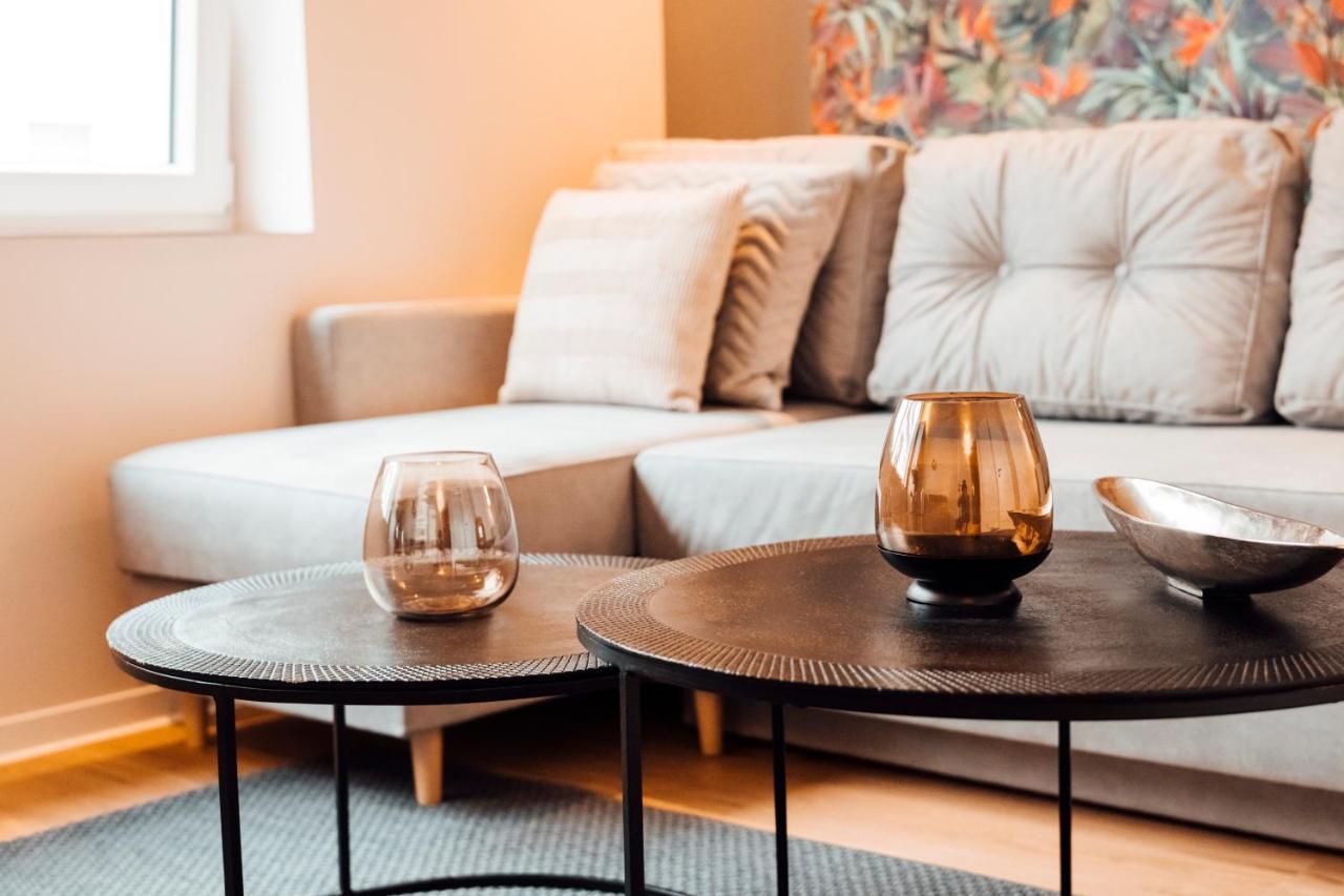 Stay At Smilla - Boutique Apartments Mit Kueche - Parken - Klima - Netflix - Waschmaschine Wiesbaden Exterior photo