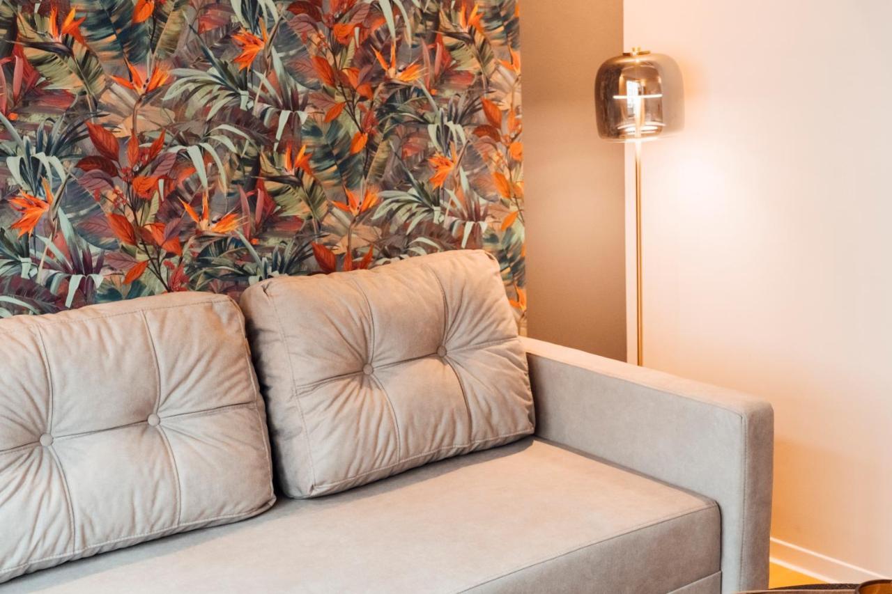 Stay At Smilla - Boutique Apartments Mit Kueche - Parken - Klima - Netflix - Waschmaschine Wiesbaden Exterior photo