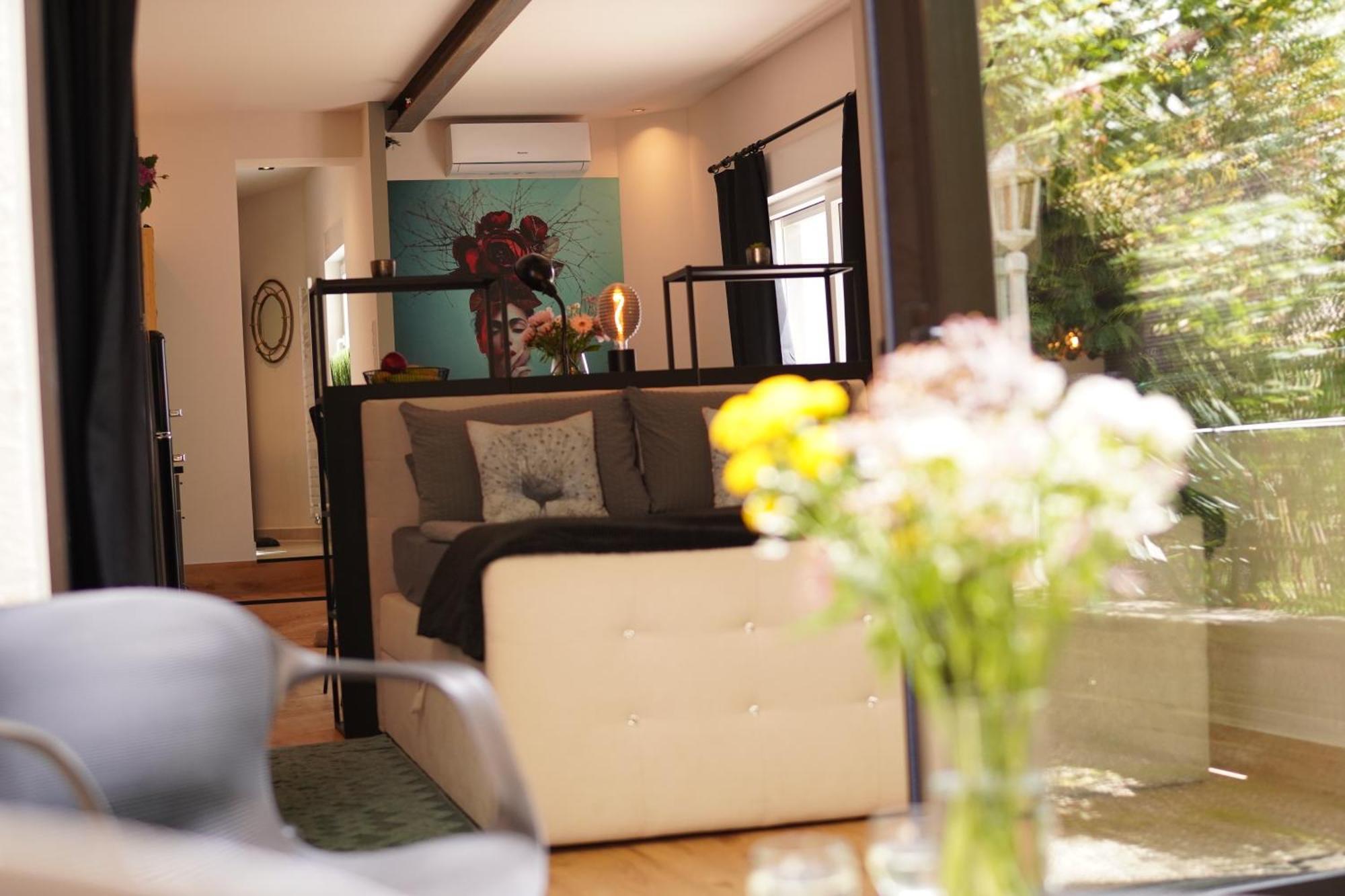 Stay At Smilla - Boutique Apartments Mit Kueche - Parken - Klima - Netflix - Waschmaschine Wiesbaden Exterior photo
