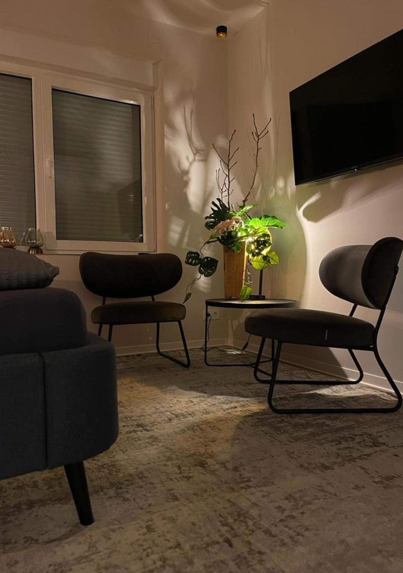 Stay At Smilla - Boutique Apartments Mit Kueche - Parken - Klima - Netflix - Waschmaschine Wiesbaden Exterior photo