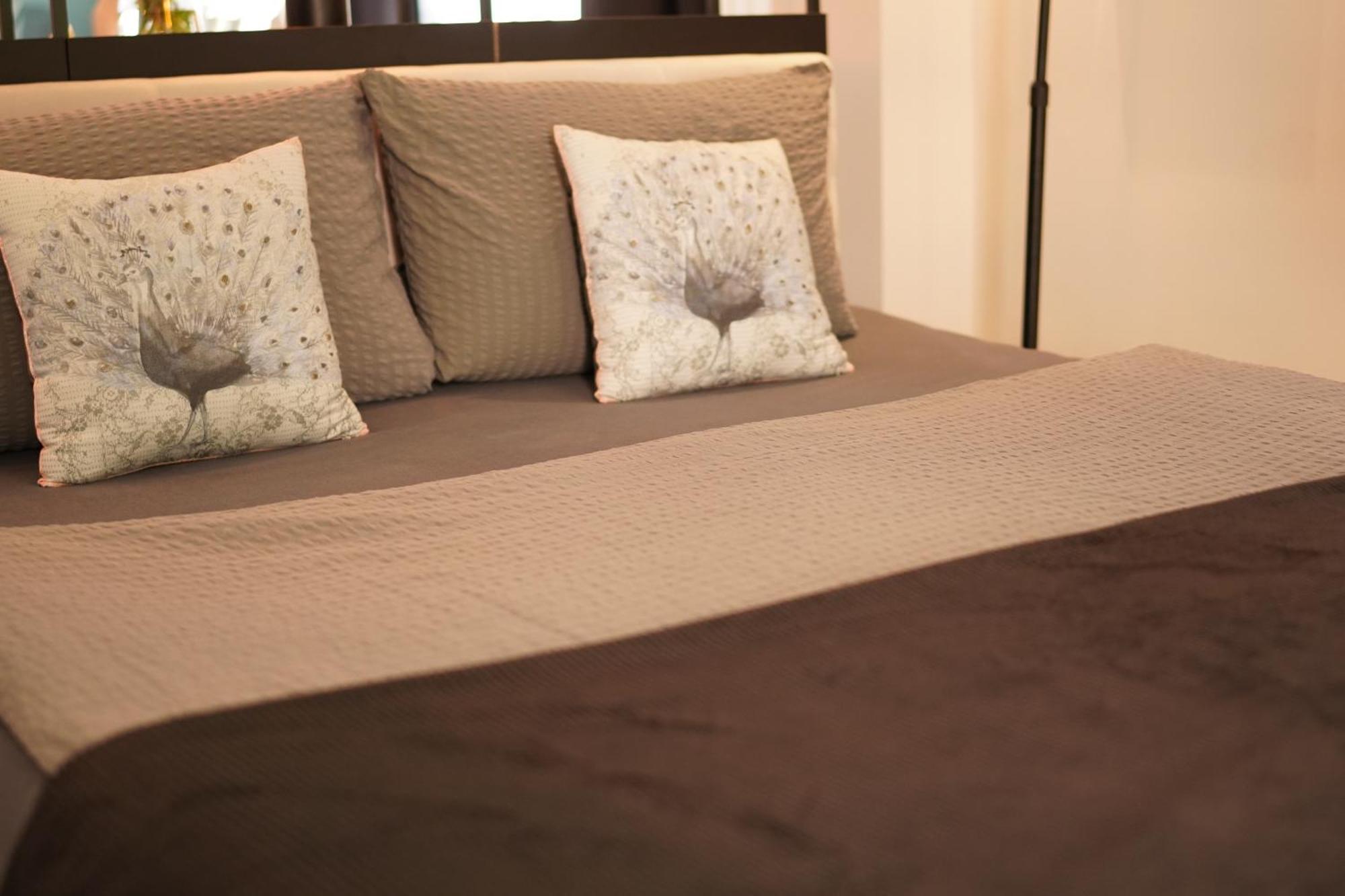 Stay At Smilla - Boutique Apartments Mit Kueche - Parken - Klima - Netflix - Waschmaschine Wiesbaden Room photo